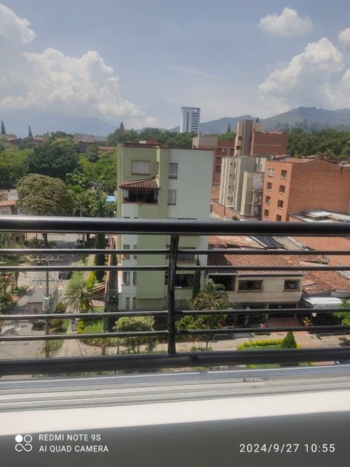 Apartamento de 3 alcobas en arriendo en La Castellana, Medellín, 140 m² · foto 4 de 12