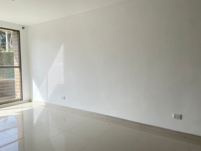 Apartamento de 3 alcobas en venta en Entreamigos, Sabaneta, 68 m² · foto 2 de 19