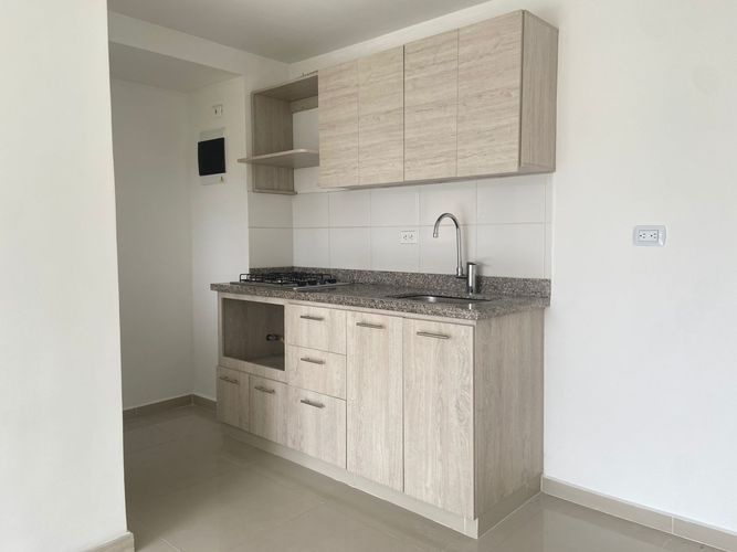 Apartamento de 3 alcobas en venta en Entreamigos, Sabaneta, 68 m² · foto 3 de 19