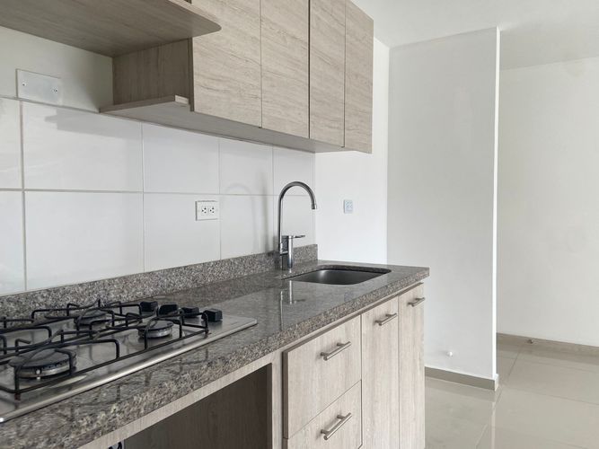 Apartamento de 3 alcobas en venta en Entreamigos, Sabaneta, 68 m² · foto 4 de 19