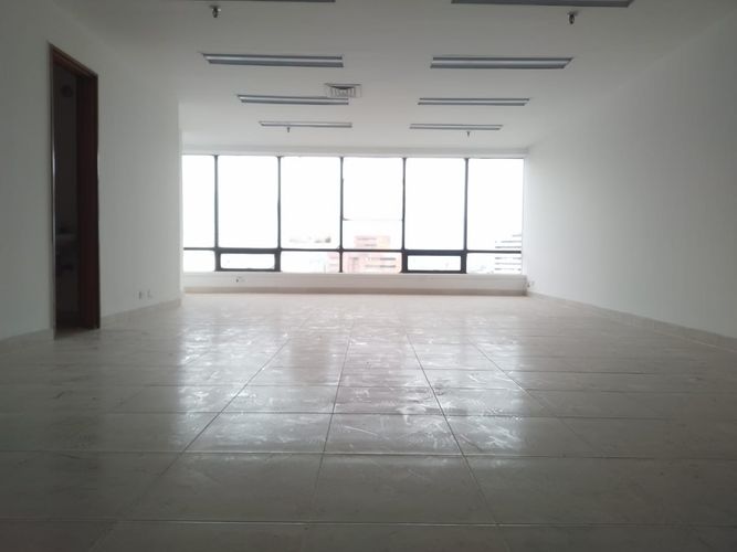 Oficina en venta en La Candelaria, Medellín, 60 m² · foto 4 de 10