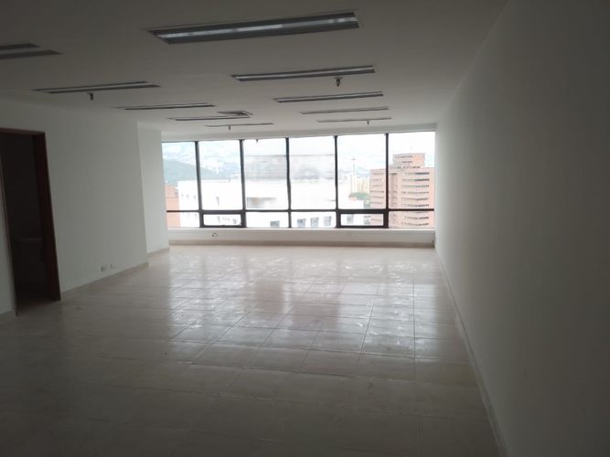 Oficina en venta en La Candelaria, Medellín, 60 m² · foto 7 de 10