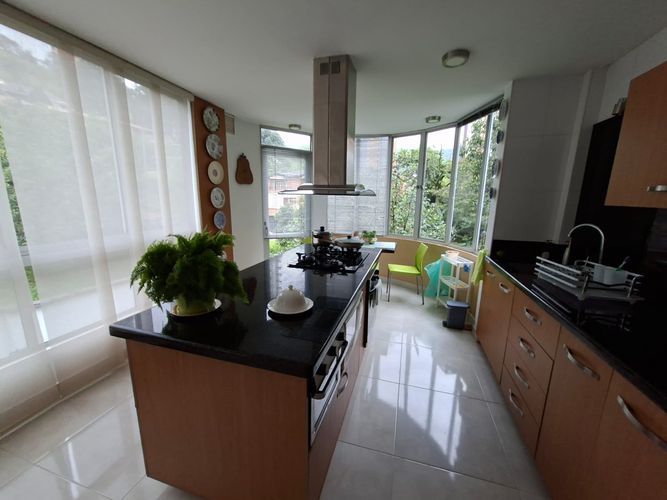 Casa de 5 alcobas en venta en Aves Maria, Sabaneta, 480 m² · foto 8 de 24