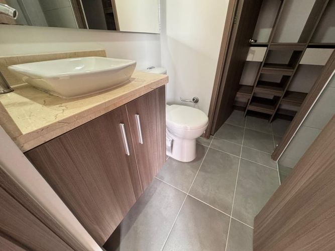 Apartamento de 3 alcobas en arriendo en Aves Maria, Sabaneta, 85 m² · foto 10 de 11