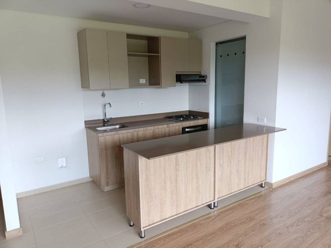 Apartamento de 2 alcobas en arriendo en Barro Blanco, Rionegro, 76 m² · foto 2 de 11