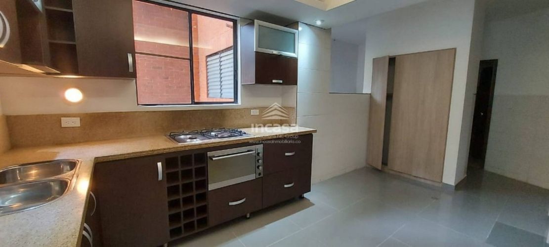 Apartamento en venta en Normandia, Cali · foto 2 de 16