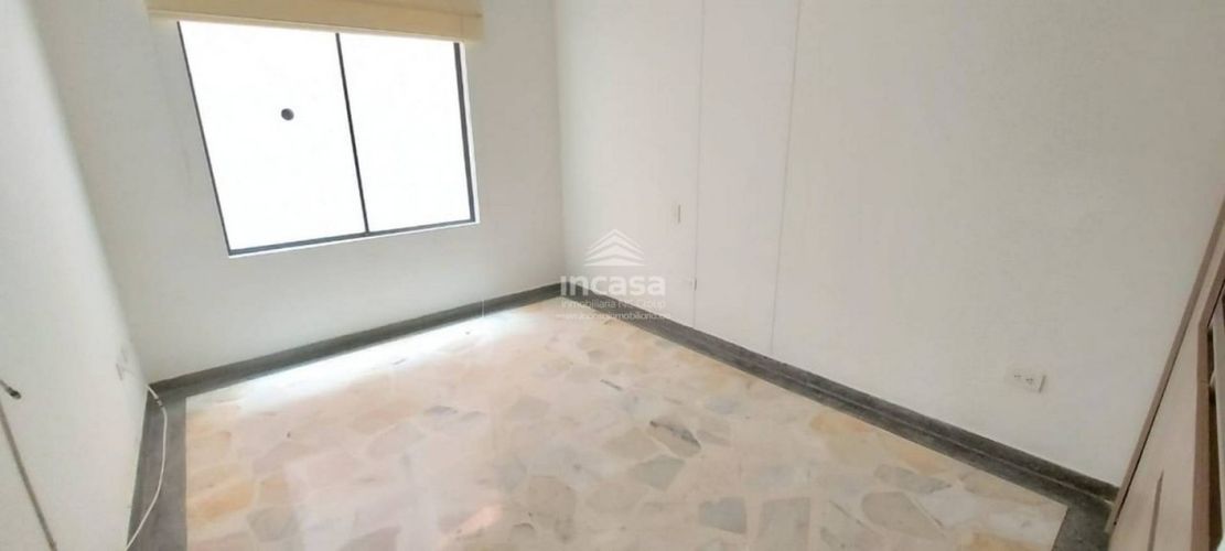 Apartamento en venta en Normandia, Cali · foto 12 de 16