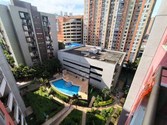 Apartamento de 3 alcobas en arriendo en Restrepo Naranjo, Sabaneta, 78 m² · foto 3 de 20