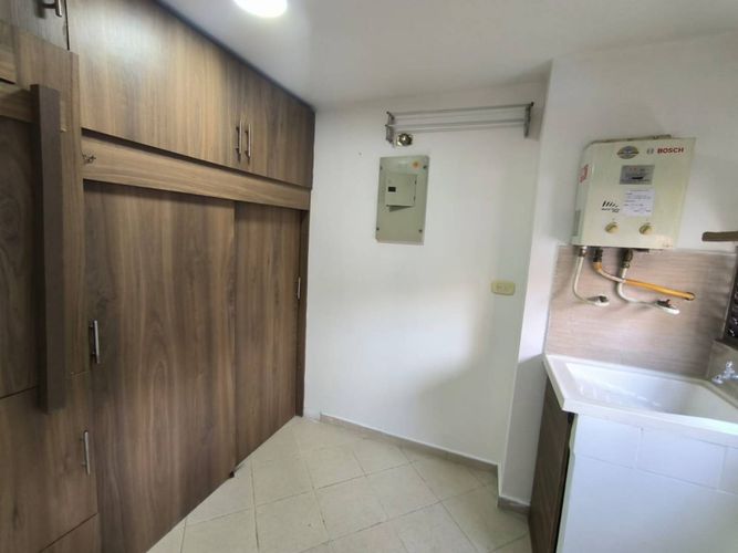 Apartamento de 3 alcobas en arriendo en Restrepo Naranjo, Sabaneta, 78 m² · foto 9 de 20