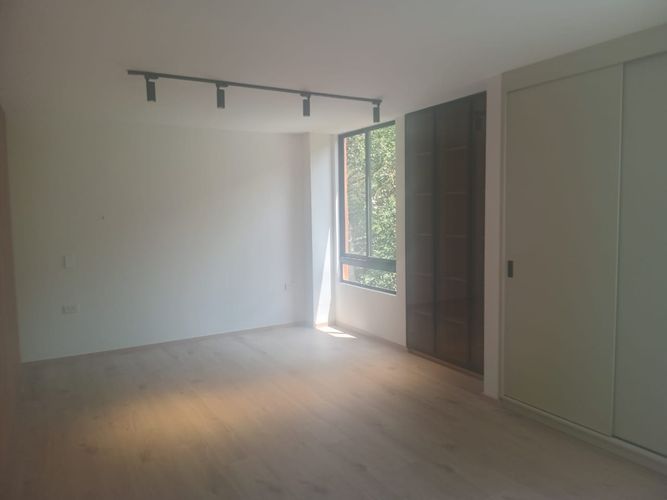 Apartamento de 2 alcobas en arriendo en El Poblado, Medellín, 104 m² · foto 6 de 15