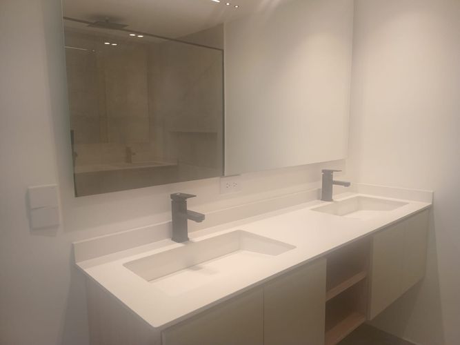 Apartamento de 2 alcobas en arriendo en El Poblado, Medellín, 104 m² · foto 13 de 15