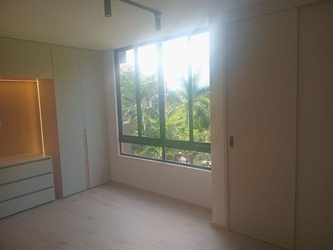 Apartamento de 2 alcobas en arriendo en El Poblado, Medellín, 104 m² · foto 12 de 15