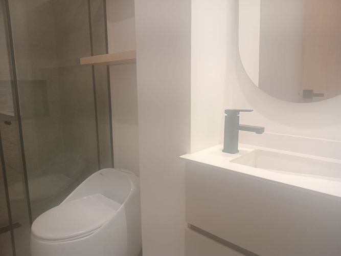 Apartamento de 2 alcobas en arriendo en El Poblado, Medellín, 104 m² · foto 14 de 15