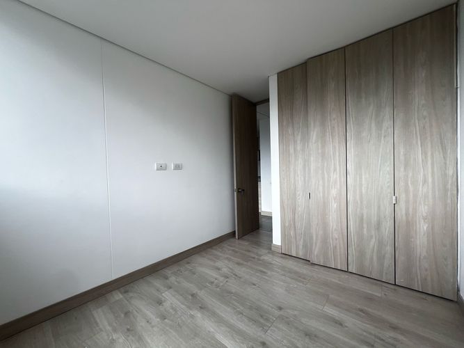 Apartamento de 2 alcobas en arriendo en Cumbres, Envigado, 84 m² · foto 8 de 12
