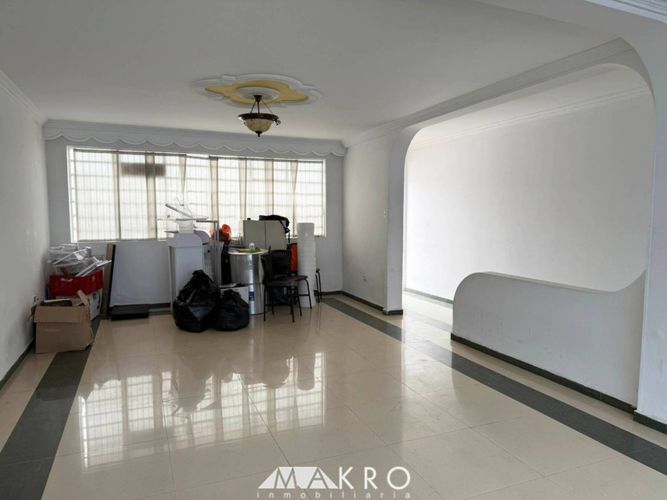 Casa de 3 alcobas en venta en Modelo Norte, Bogotá, 223 m² · foto 4 de 20