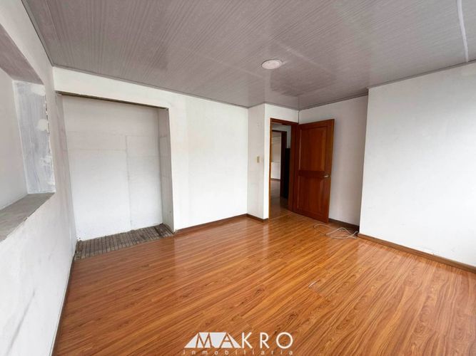 Casa de 3 alcobas en venta en Modelo Norte, Bogotá, 223 m² · foto 10 de 20