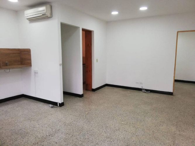 Local en arriendo en Los Colores, Medellín, 40 m² · foto 4 de 10