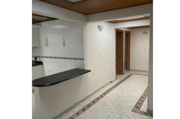Casa de 4 alcobas en venta en Puente Largo, Bogotá, 576 m² · foto 2 de 24