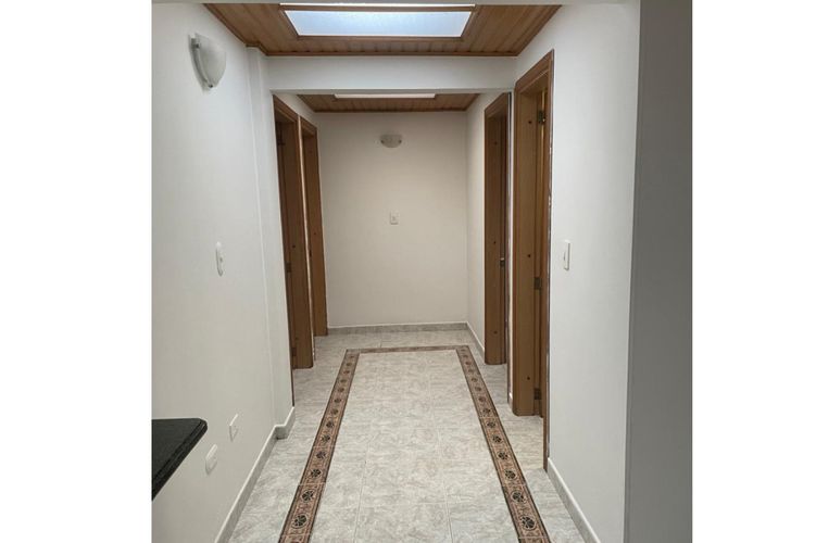 Casa de 4 alcobas en venta en Puente Largo, Bogotá, 576 m² · foto 5 de 24