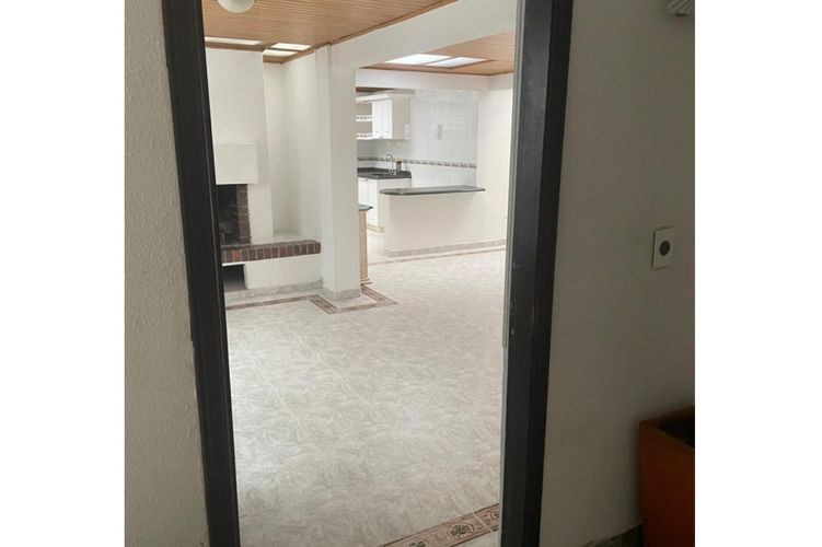 Casa de 4 alcobas en venta en Puente Largo, Bogotá, 576 m² · foto 6 de 24