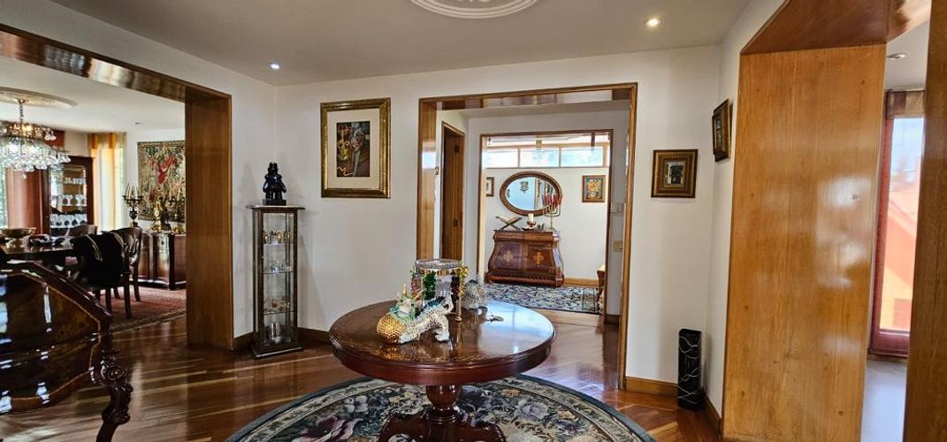 Casa de 4 alcobas en venta en Bosque Medina, Bogotá, 378 m² · foto 3 de 24