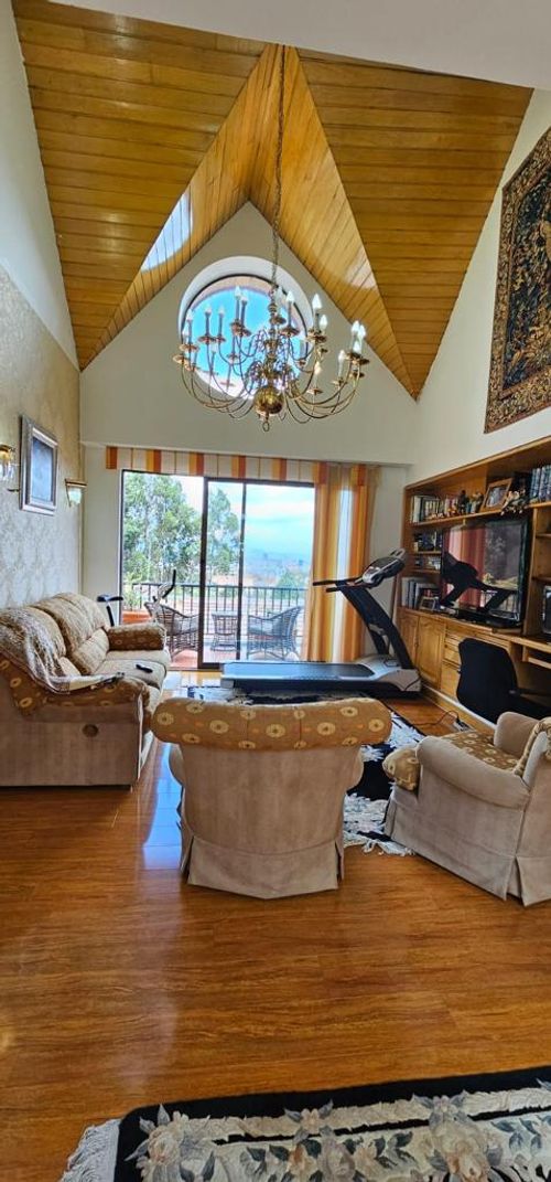 Casa de 4 alcobas en venta en Bosque Medina, Bogotá, 378 m² · foto 19 de 24