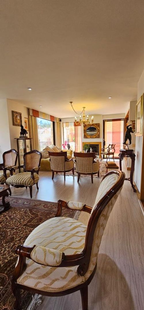 Casa de 4 alcobas en venta en Bosque Medina, Bogotá, 378 m² · foto 4 de 24