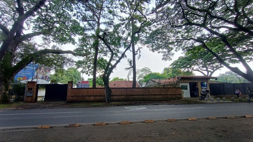 Casa de 7 alcobas en arriendo en Seminario, Cali, 440 m² · foto 3 de 24