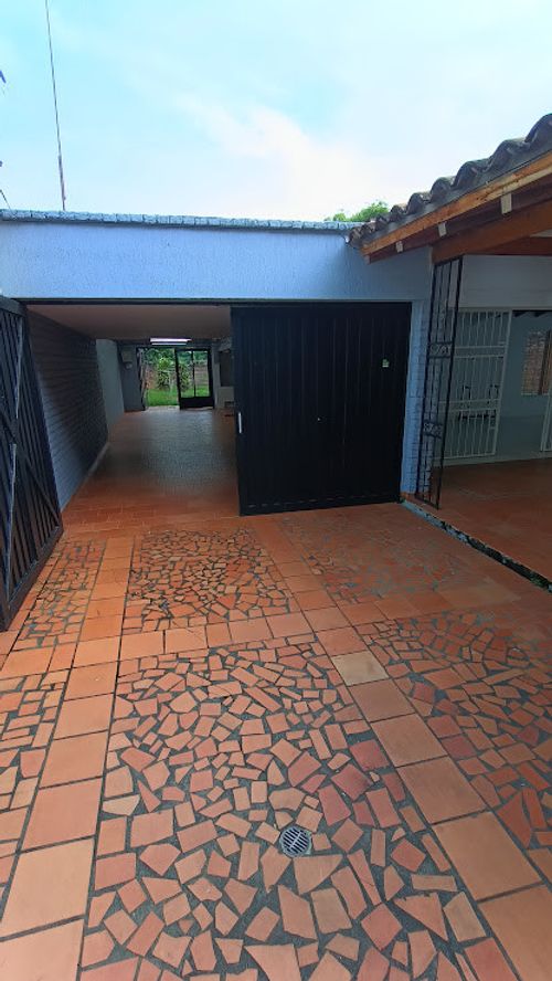 Casa de 7 alcobas en arriendo en Seminario, Cali, 440 m² · foto 11 de 24
