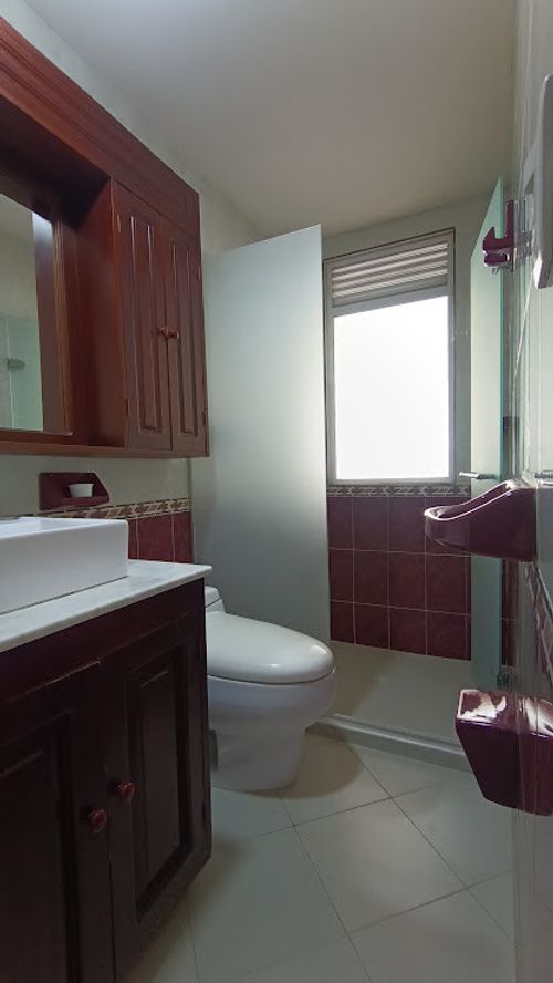Casa de 7 alcobas en arriendo en Seminario, Cali, 440 m² · foto 13 de 24