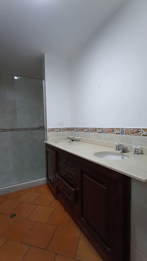 Casa de 7 alcobas en arriendo en Seminario, Cali, 440 m² · foto 18 de 24