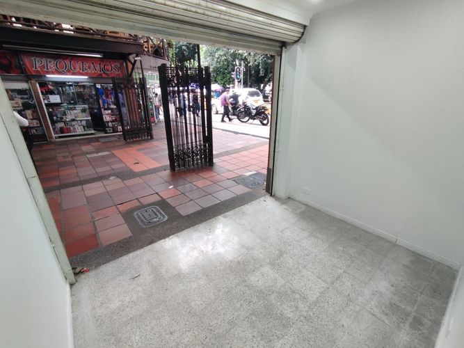 Local en arriendo en La Candelaria, Medellín, 12 m² · foto 3 de 10