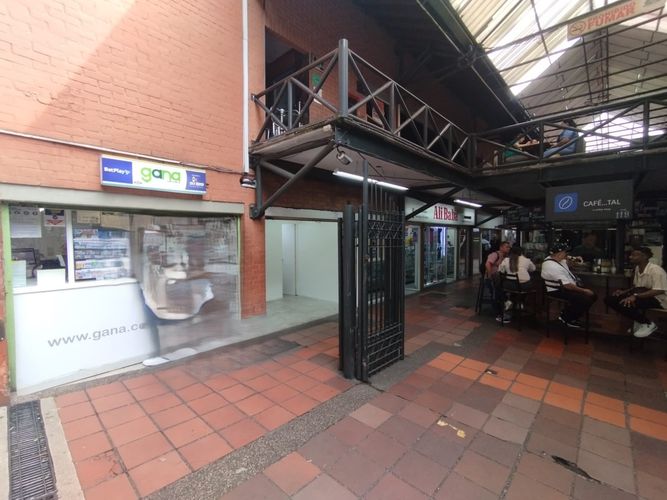 Local en arriendo en La Candelaria, Medellín, 12 m² · foto 7 de 10