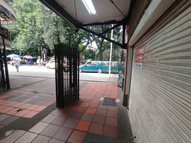 Local en arriendo en La Candelaria, Medellín, 12 m² · foto 8 de 10