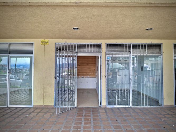 Local en venta en Campohermoso, Manizales, 11 m² · foto 2 de 4