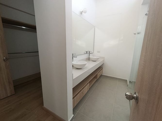 Casa de 3 alcobas en venta en Gualanday, Rionegro, 250 m² · foto 9 de 10