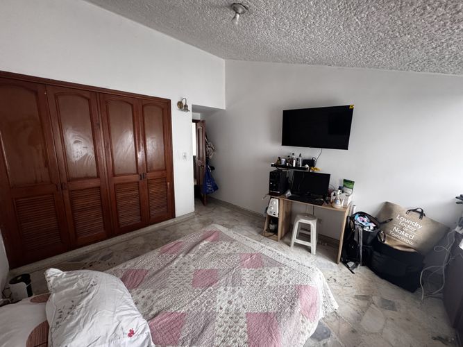 Casa de 4 alcobas en venta en La Flora, Cali, 202 m² · foto 12 de 23