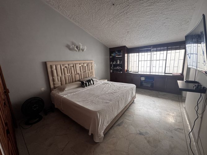 Casa de 4 alcobas en venta en La Flora, Cali, 202 m² · foto 15 de 23