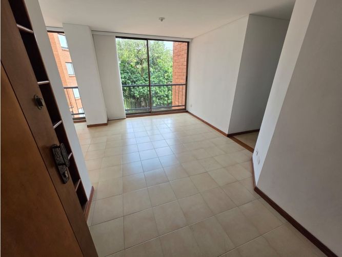 Apartamento de 3 alcobas en arriendo en Oviedo, Medellín, 90 m² · foto 3 de 22