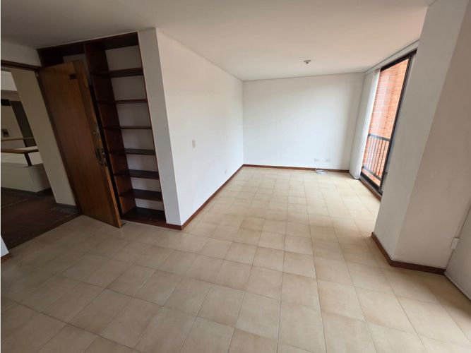 Apartamento de 3 alcobas en arriendo en Oviedo, Medellín, 90 m² · foto 5 de 22