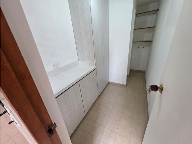Apartamento de 3 alcobas en arriendo en Oviedo, Medellín, 90 m² · foto 10 de 22