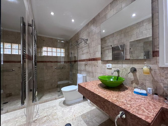 Casa de 4 alcobas en venta en Llano Grande, Rionegro, 470 m² · foto 17 de 19