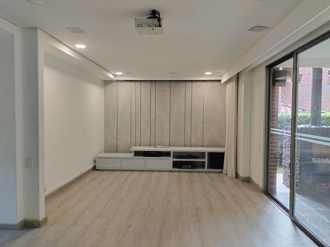 Casa de 4 alcobas en venta en El Poblado, Medellín, 231 m² · foto 9 de 20