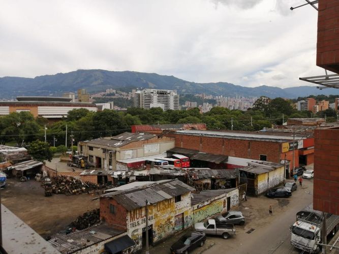 Oficina en venta en Naranjal, Medellín, 55 m² · foto 13 de 14