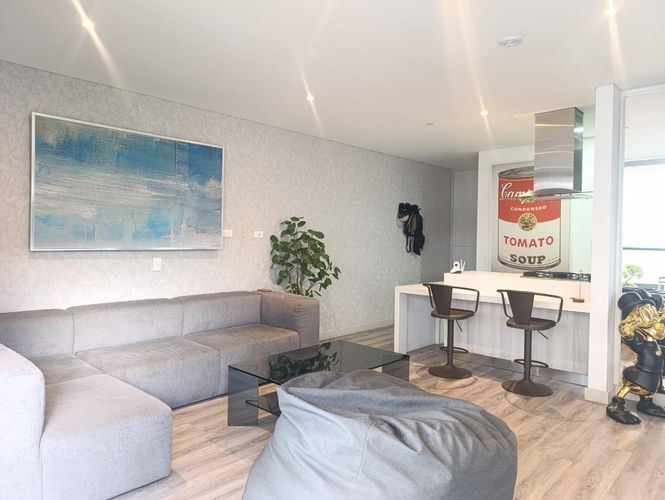 Apartamento de 1 alcoba en venta en El Poblado, Medellín, 72 m² · foto 3 de 20