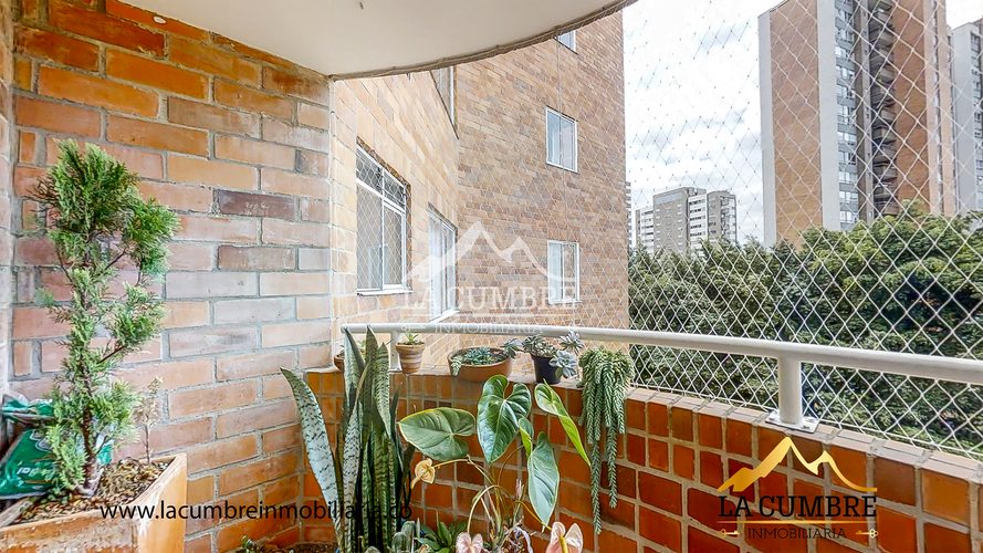 Apartamento de 3 alcobas en arriendo en Castropol, Medellín, 134 m² · foto 6 de 13