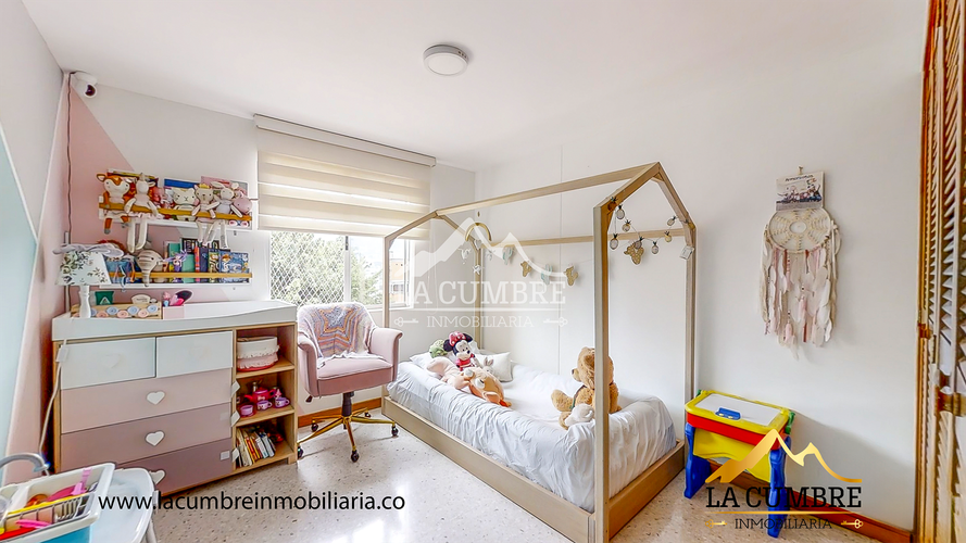 Apartamento de 3 alcobas en arriendo en Castropol, Medellín, 134 m² · foto 10 de 13