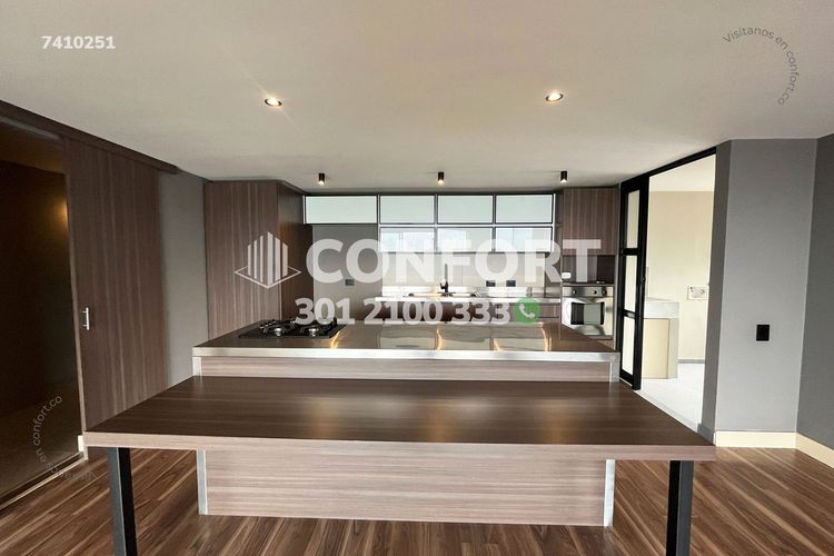 Apartamento de 2 alcobas en arriendo en El Diamante No. 2, Medellín, 133 m² · foto 2 de 19