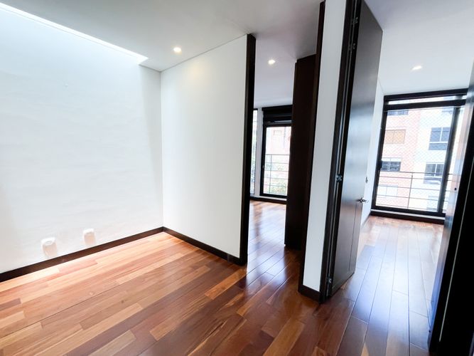 Apartamento en venta en Los Rosales, Bogotá · foto 18 de 24