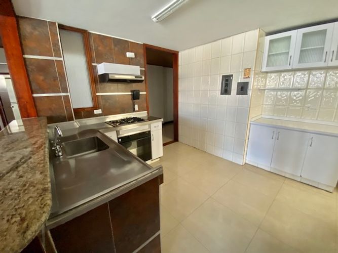 Apartamento de 3 alcobas en venta en Rincon Del Chico, Bogotá, 117 m² · foto 4 de 16